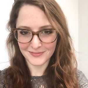 Meet your Posher, Caitlin